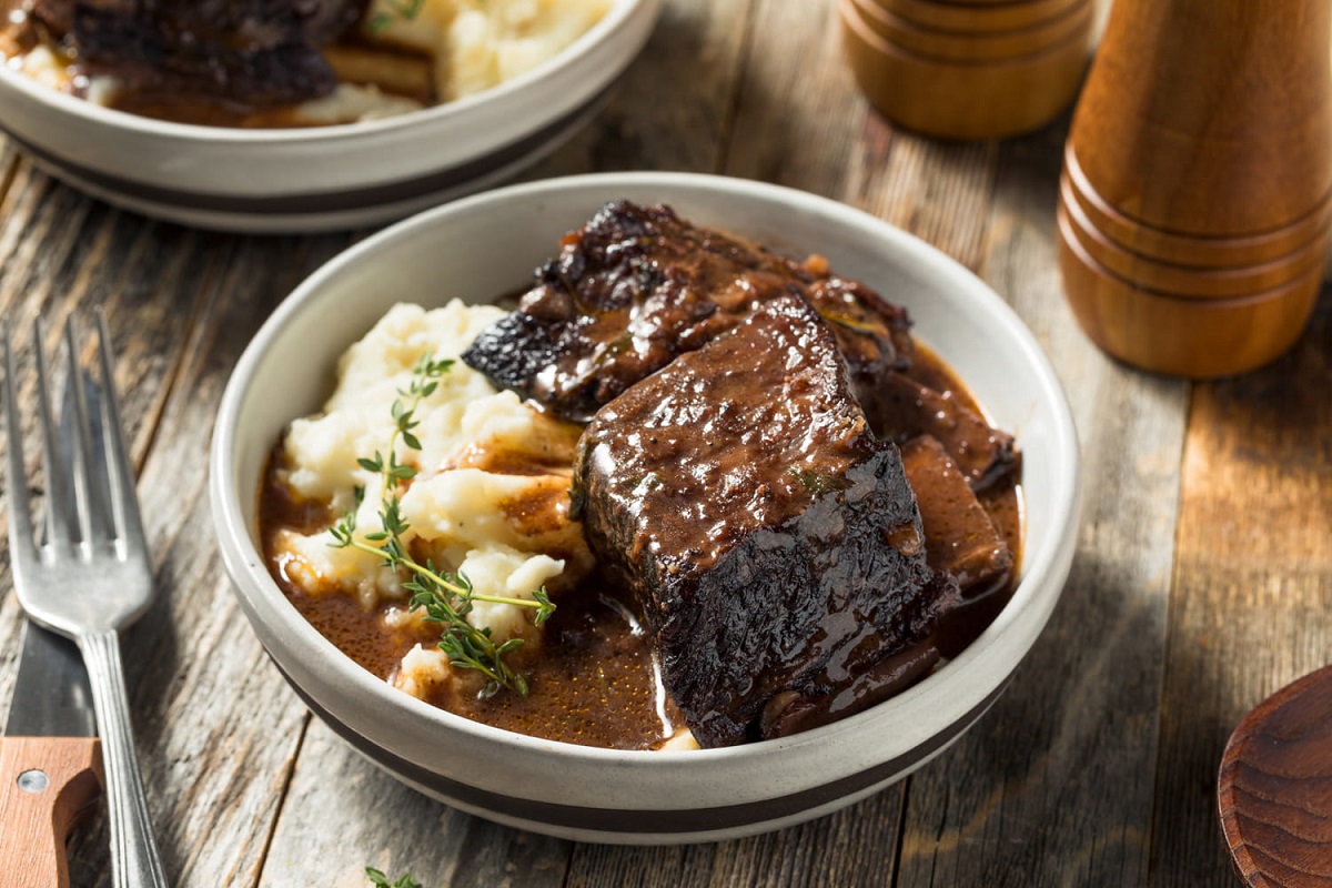 Costillas de Res Guisadas - Recetas Judias