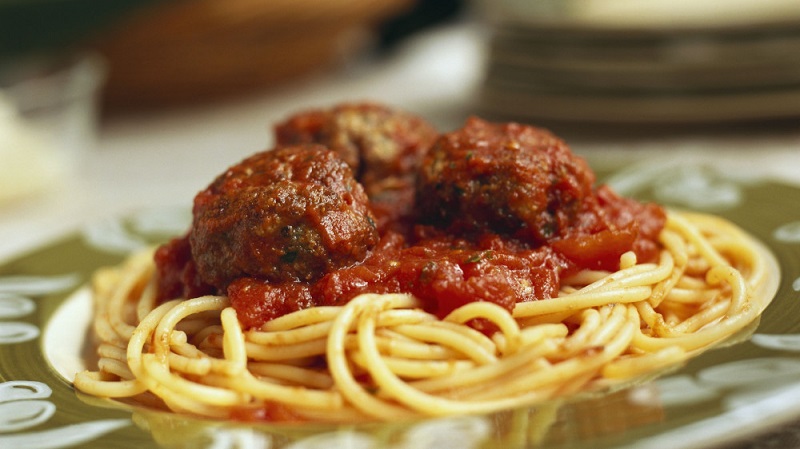 Espaguetis con Albóndigas - Recetas Judias